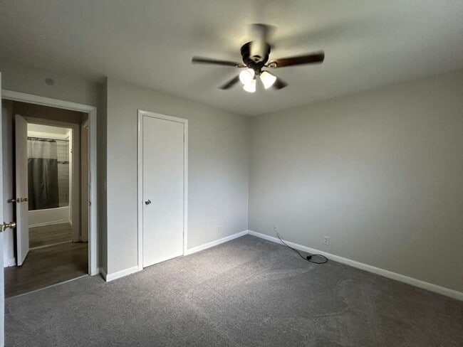 Building Photo - Spacious 3BR Single-Family Home in Mentor – Yard + Pets OK