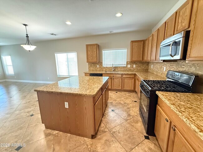 Building Photo - 2208 N 93rd Ln