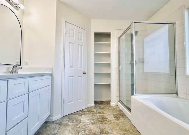 Building Photo - 5906 Llano Creek Dr