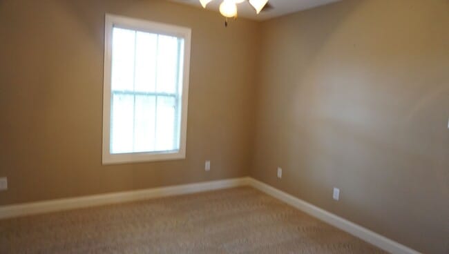 Building Photo - Beautiful home in Cotton Wood S/D