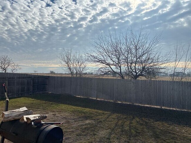 Building Photo - COMING SOON! Beautiful 4BR 3BA w/ Fenced Backyard • Private Yard• Attached Garage in Siena