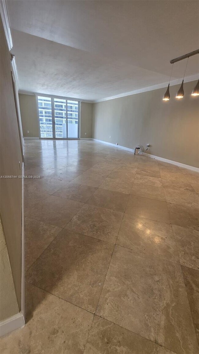 Building Photo - 5825 Collins Ave