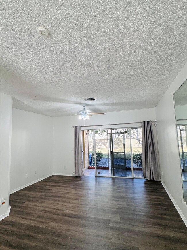 Building Photo - 12113 SW 2nd St