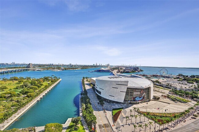 Building Photo - 888 Biscayne Blvd