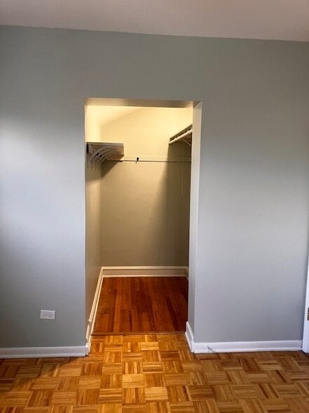 Building Photo - 6550 W Ebinger Dr