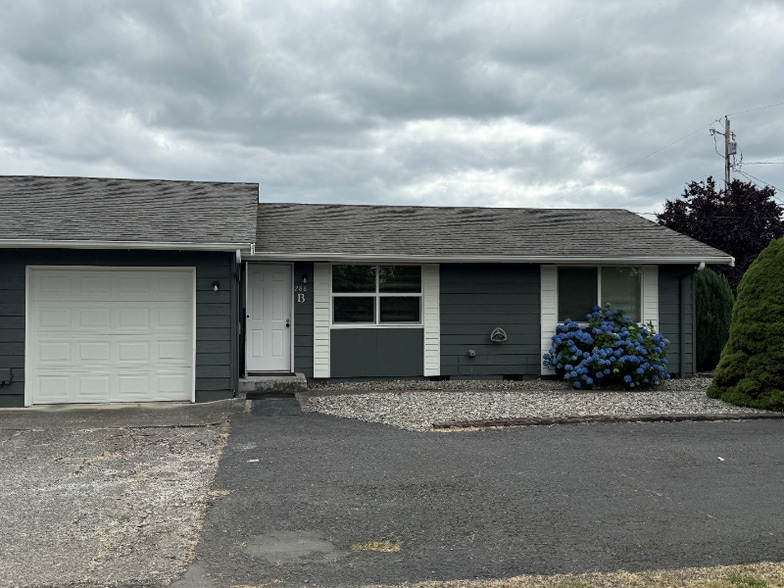 Building Photo - 288 N McNeely St