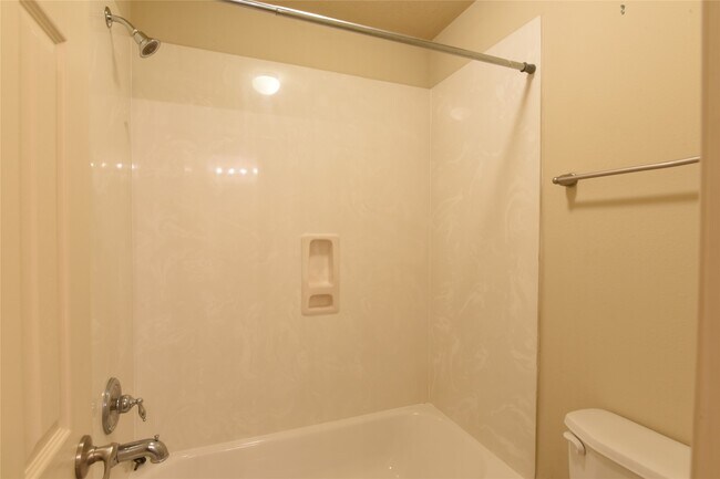 Building Photo - 118 E Lasting Spring Cir