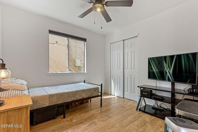 Building Photo - 3936 Tierra Arena Dr