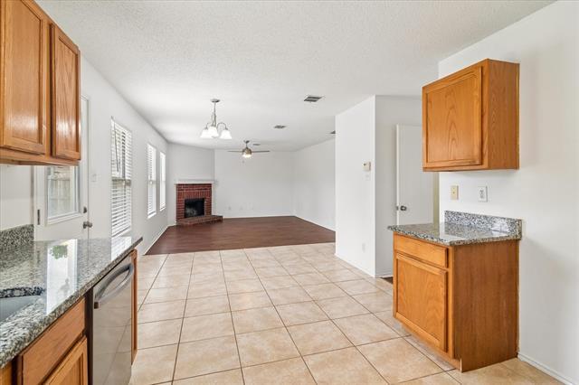 Building Photo - 2217 Bradford Pear Dr