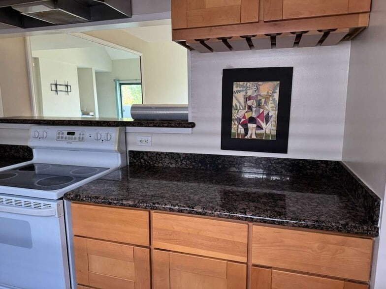 Building Photo - 7 Embarcadero W