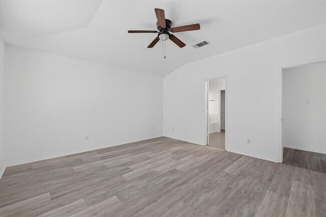 Building Photo - 315 Waterlily Way