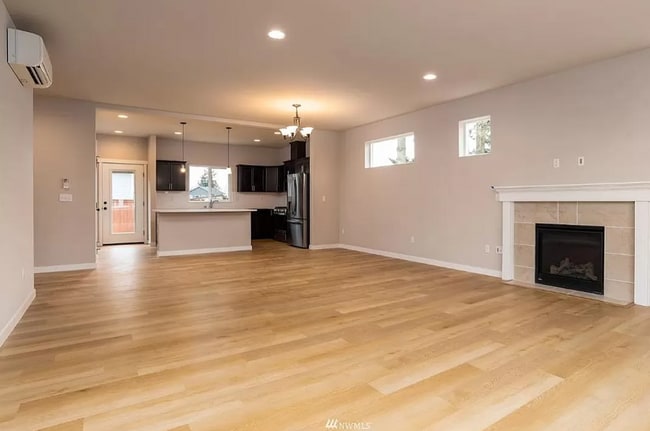 Building Photo - 122 N Trl Rd