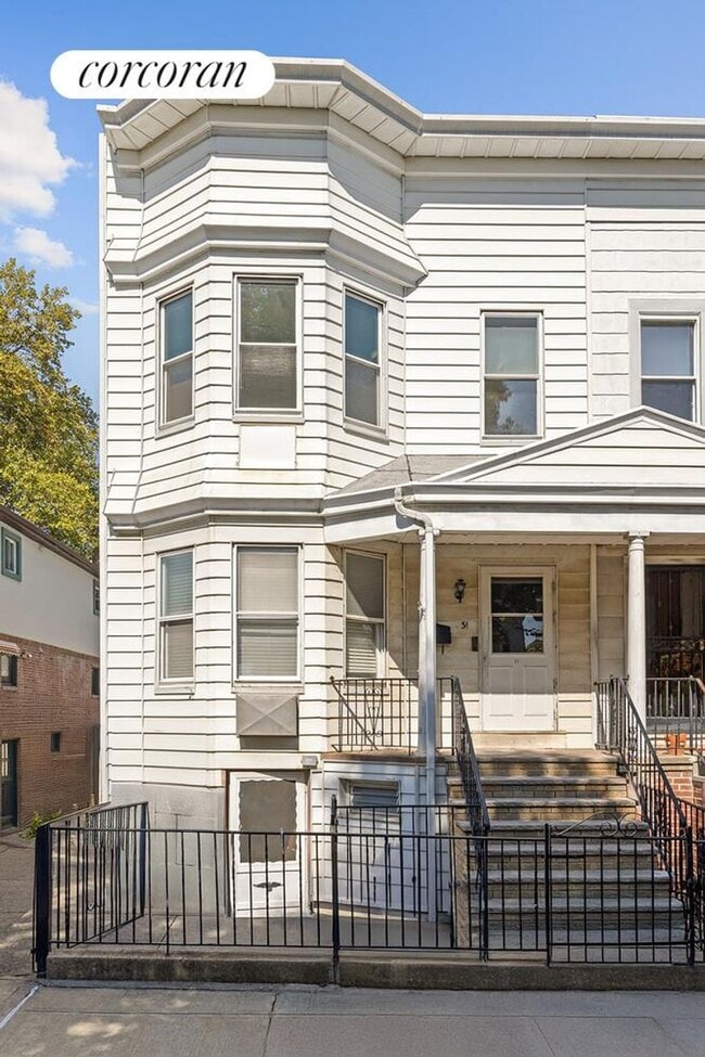 Building Photo - 31 Seeley St