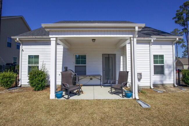 Building Photo - "Spacious 4-Bedroom Home with 2.5 Baths in...