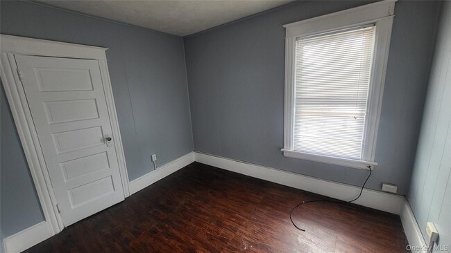 Building Photo - 107 Smith St