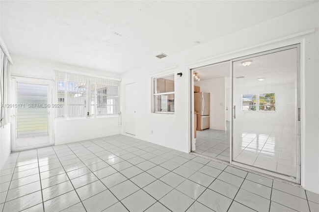 Building Photo - 7004 NW 67th Ave