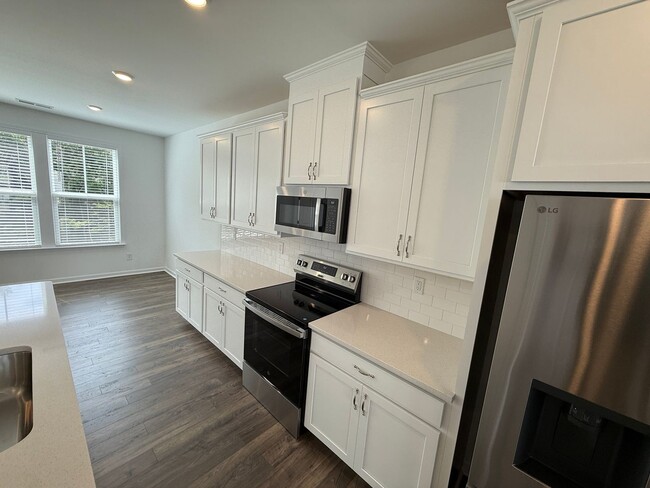 Building Photo - Brand New 3-Story home in the heart of Nor...