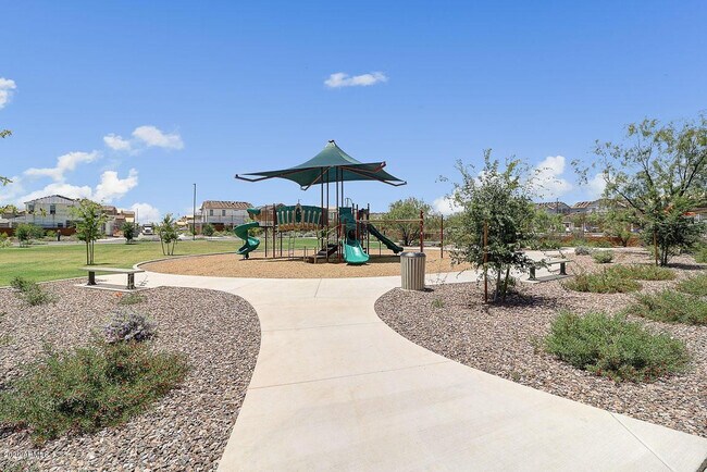 Building Photo - 6519 E Villa Maria Dr