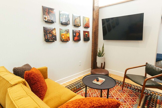 Building Photo - 1911 3rd Ave N