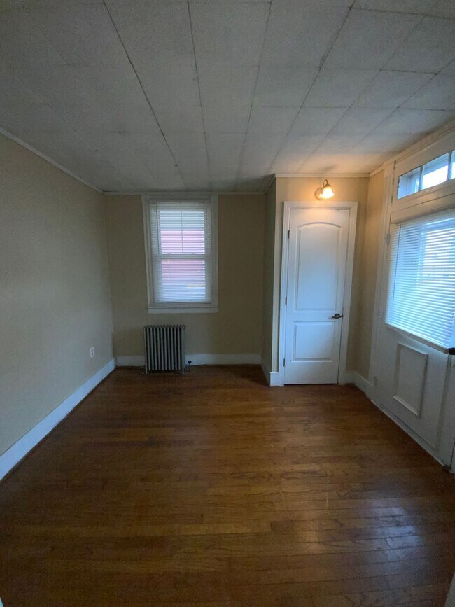 Building Photo - 31 New Haven St