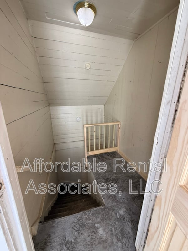 Building Photo - 2015 W Greenfield Ave