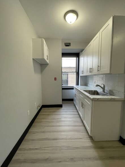 122 Wade St 8 - 126 Wade St