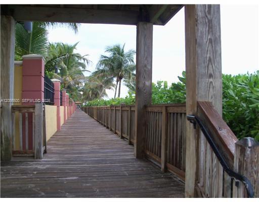 Building Photo - 2121 N Ocean Blvd