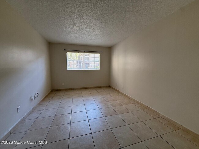 Building Photo - 1625 Sunny Brook Ln