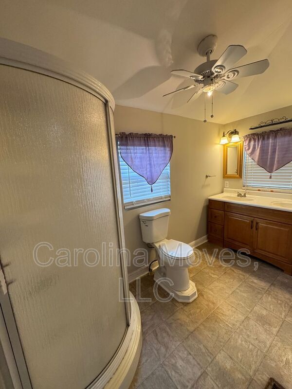 Building Photo - 101 S 7th St