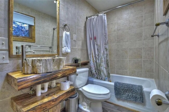 2 bathroom - 7022 Aska Rd