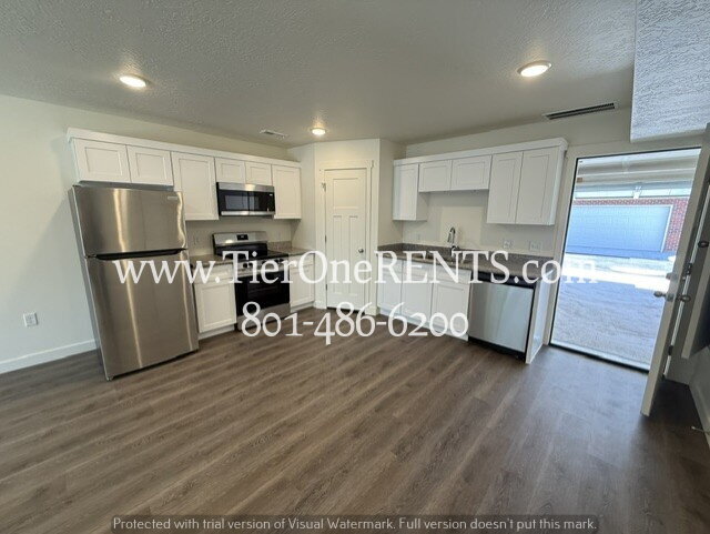 Building Photo - NO DEPOSIT option available for qualified renters with Obligo