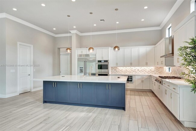 Building Photo - 17130 Magnolia Estates Dr