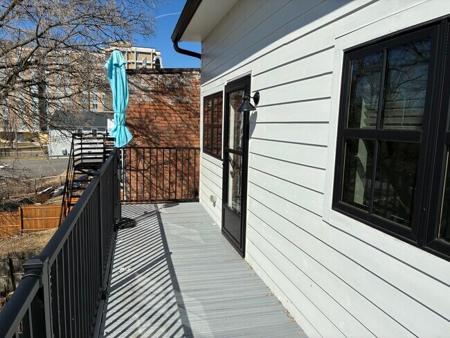 Building Photo - 217 State St