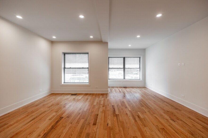 Building Photo - 652 W Gordon Ter