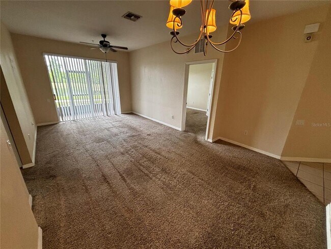 Building Photo - 8304 Portofino Dr