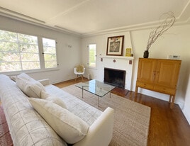 Building Photo - 2415 Meadow Valley Ter