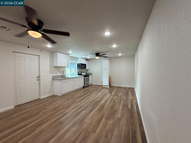 Building Photo - 3232 Sanguinetti Ln