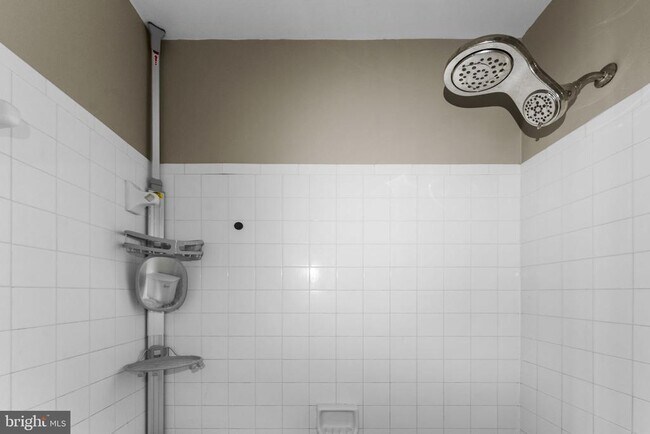 Building Photo - 7302 Rokeby Dr
