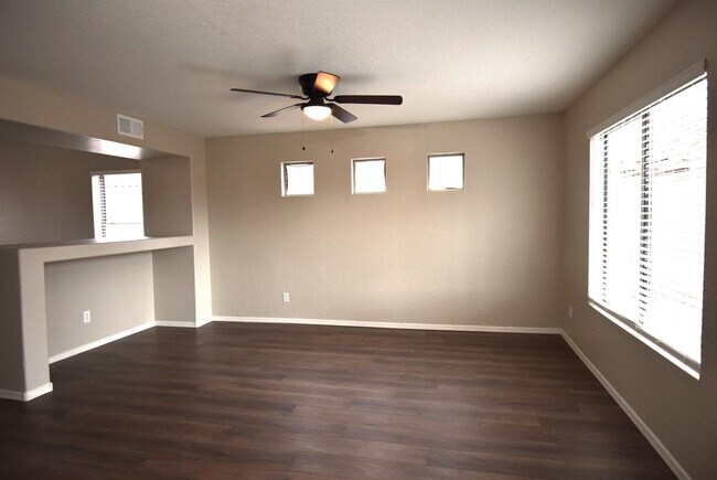Building Photo - 15338 N 148th Ct