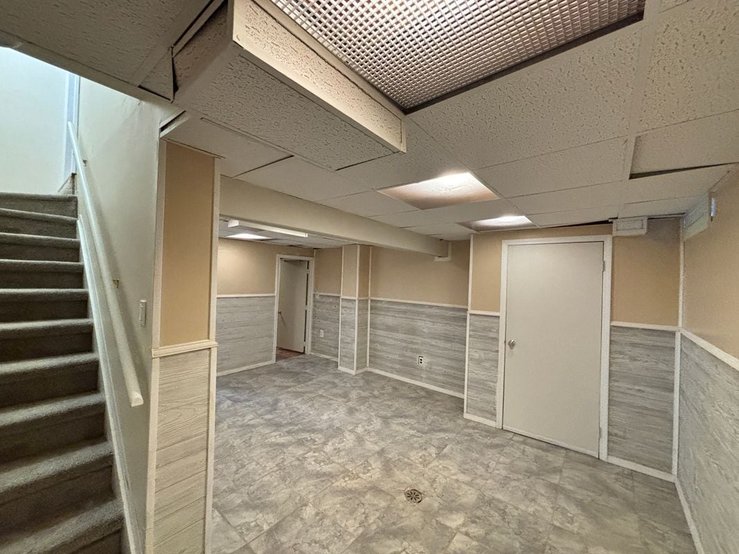 Building Photo - 17082 Kingsbrooke Dr