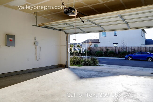 Building Photo - 644 Cheshire Dr