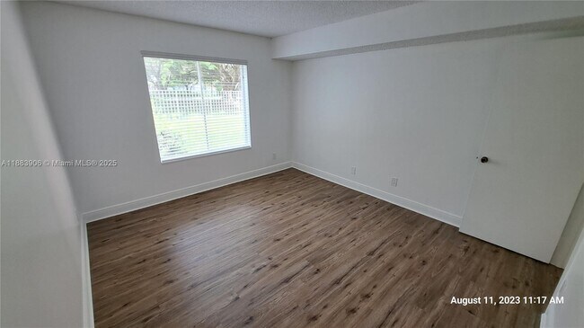 Building Photo - 15770 SW 106th Terrace