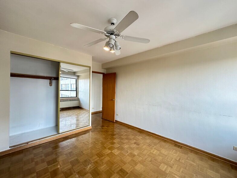 Building Photo - 4180 N Marine Dr