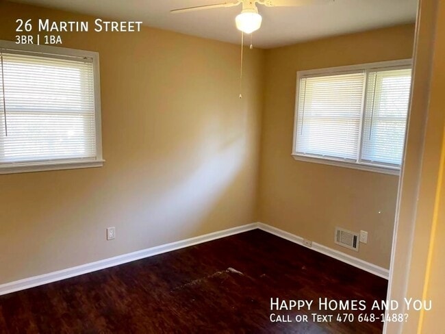 Building Photo - 26 Martin St