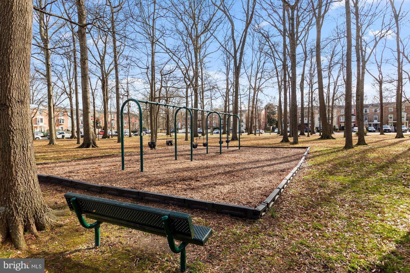 Building Photo - 7913 Central Park Cir