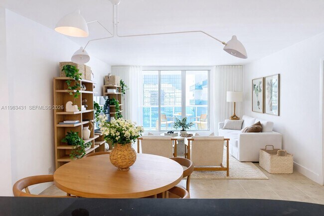 Building Photo - 2301 Collins Ave