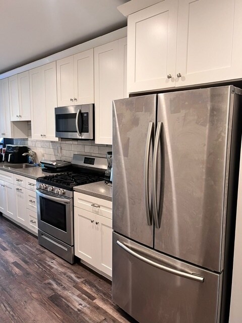 Building Photo - 4799 1/2 Silverwood St