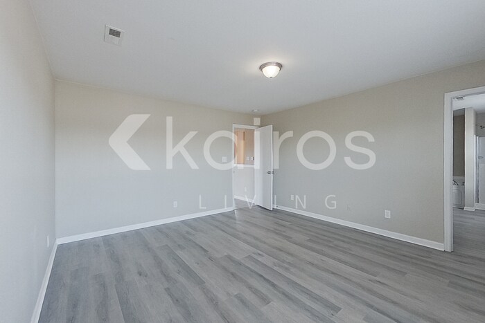 Building Photo - 100 Farmington Dr