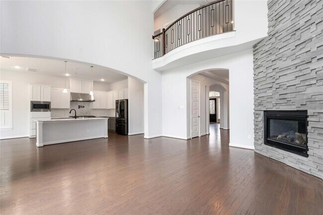 Primary Photo - 1303 Gardenia Dr