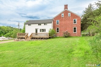 Building Photo - 560 Manchester Rd